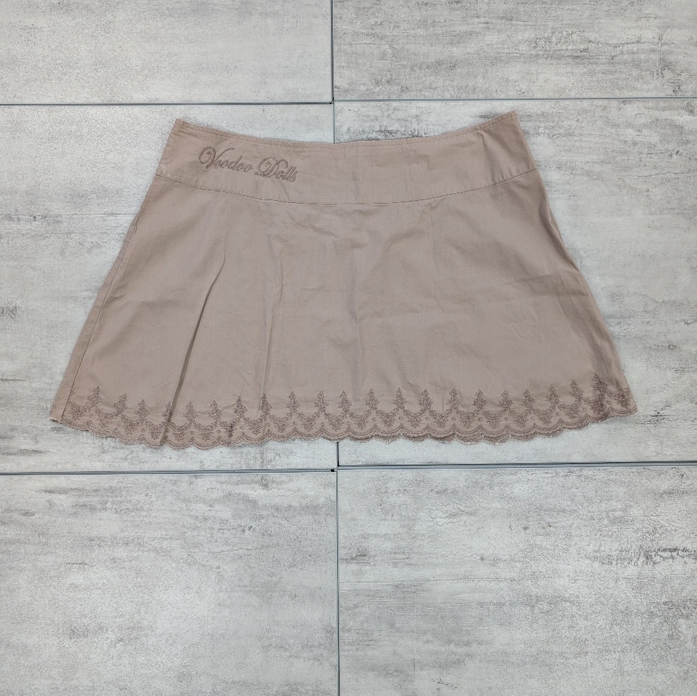 Voodoo Dolls Women's Tan Embroidered Mini Skirt Size 16
